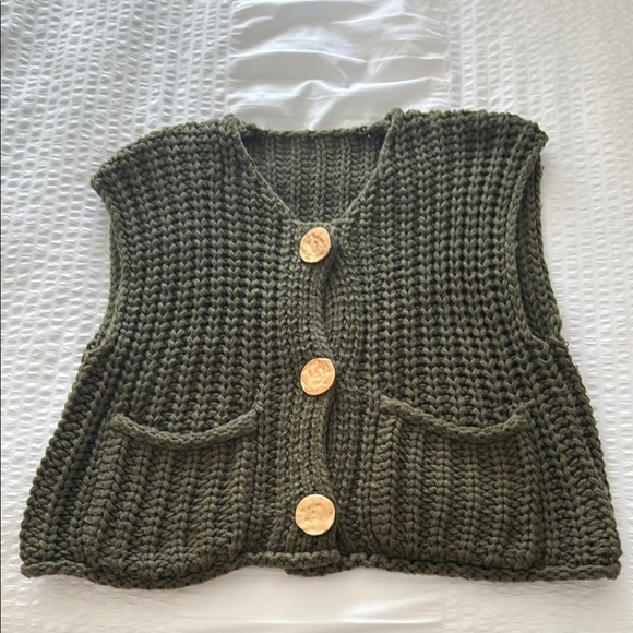 Amazon Green Cardigan Sweater with Chunky Knit - Picture 2 of 7
